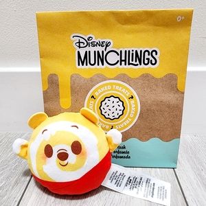 Disney Munchlings Baked Treats Winnie the Pooh Scented Plush